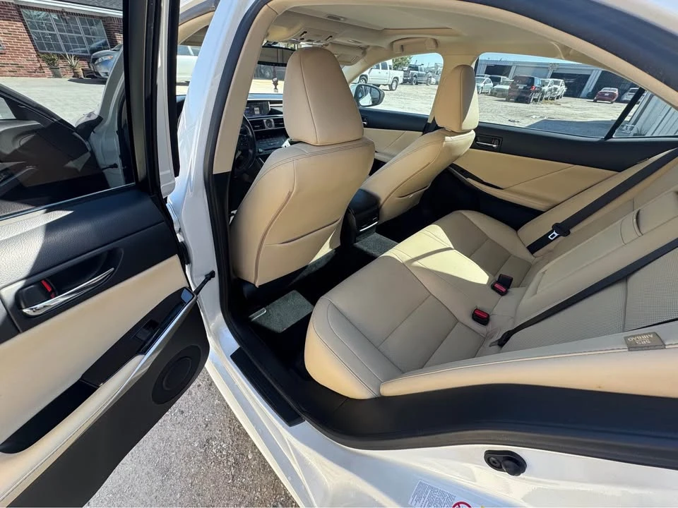2016 Lexus IS 3rd Gen - Image 8 of 10
