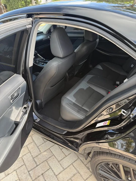 2016 Lexus IS 3rd Gen - Image 10 of 19