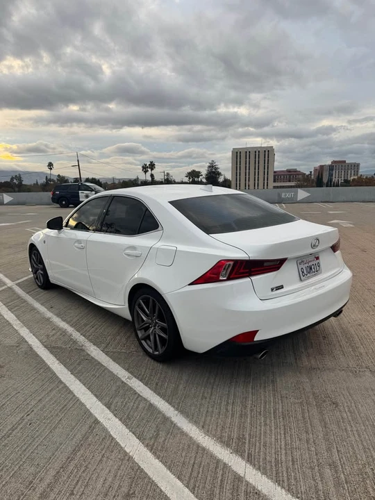 2016 Lexus IS 3rd Gen - Image 7 of 15