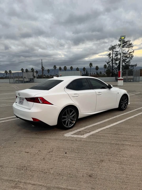 2016 Lexus IS 3rd Gen - Image 5 of 15