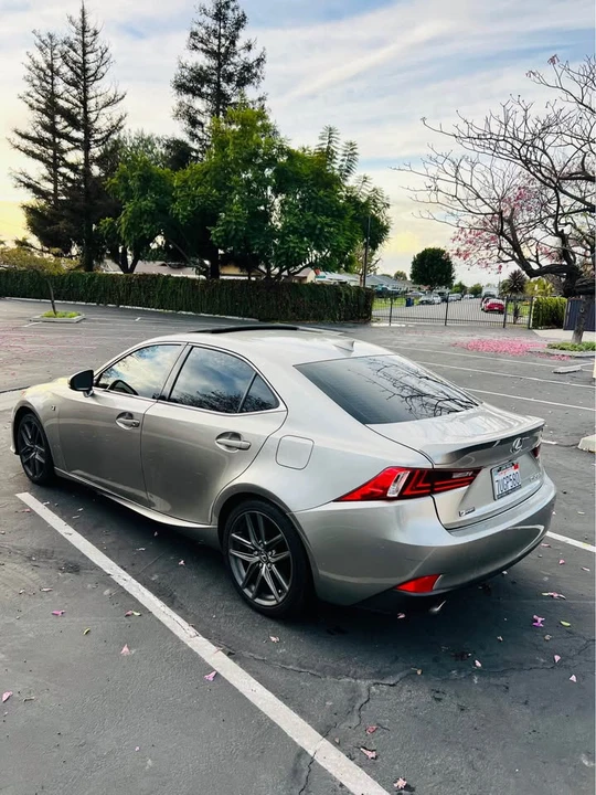 2016 Lexus IS 3rd Gen - Image 4 of 19