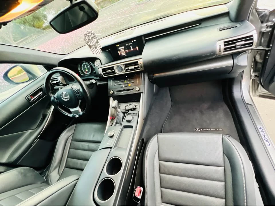 2016 Lexus IS 3rd Gen - Image 10 of 19