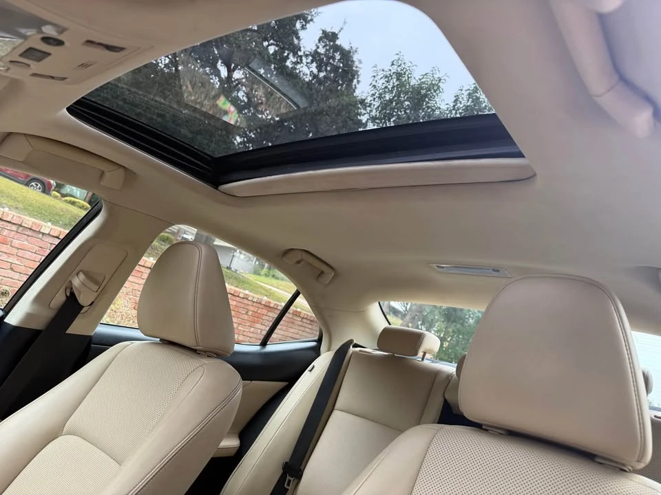 2016 Lexus IS 3rd Gen - Image 9 of 16