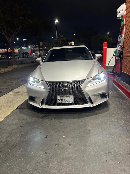 2016 Lexus IS 3rd Gen - Image 6 of 10