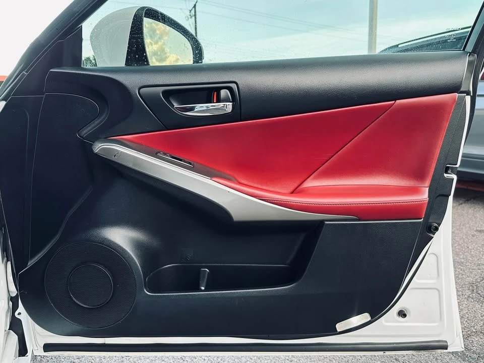 2016 Lexus IS 3rd Gen - Image 18 of 20