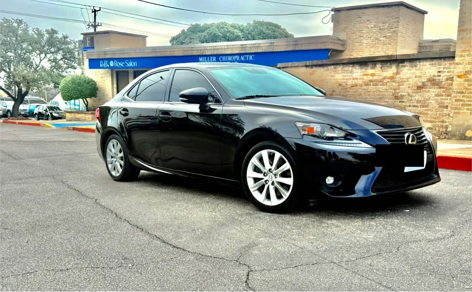 2016 Lexus IS 3rd Gen - Image 4 of 20