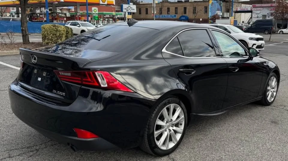 2016 Lexus IS 3rd Gen - Image 4 of 10