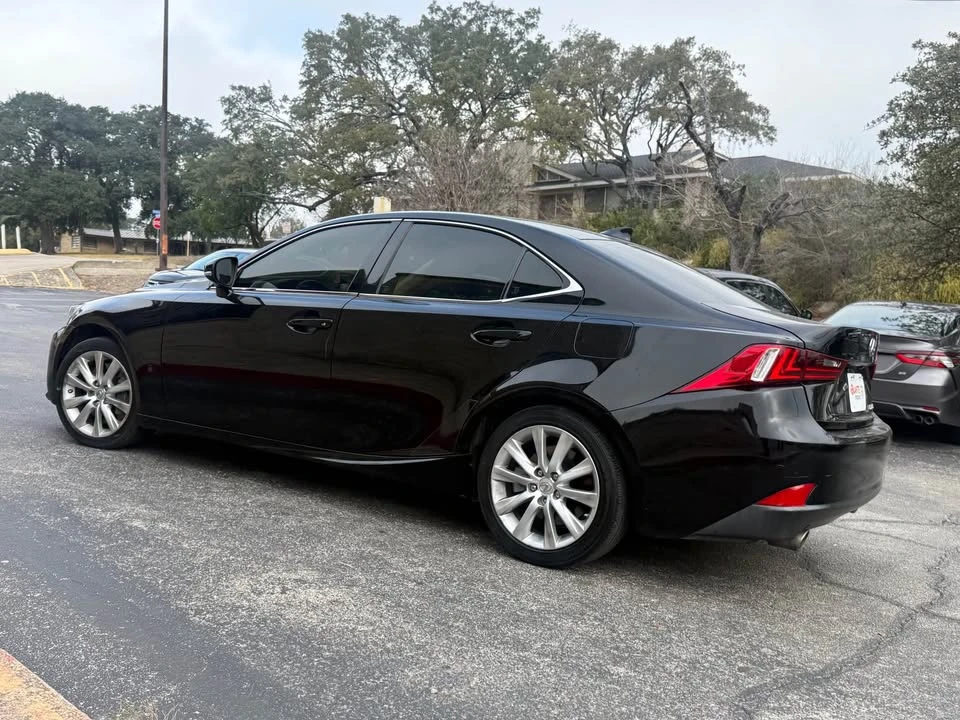 2016 Lexus IS 3rd Gen - Image 9 of 20