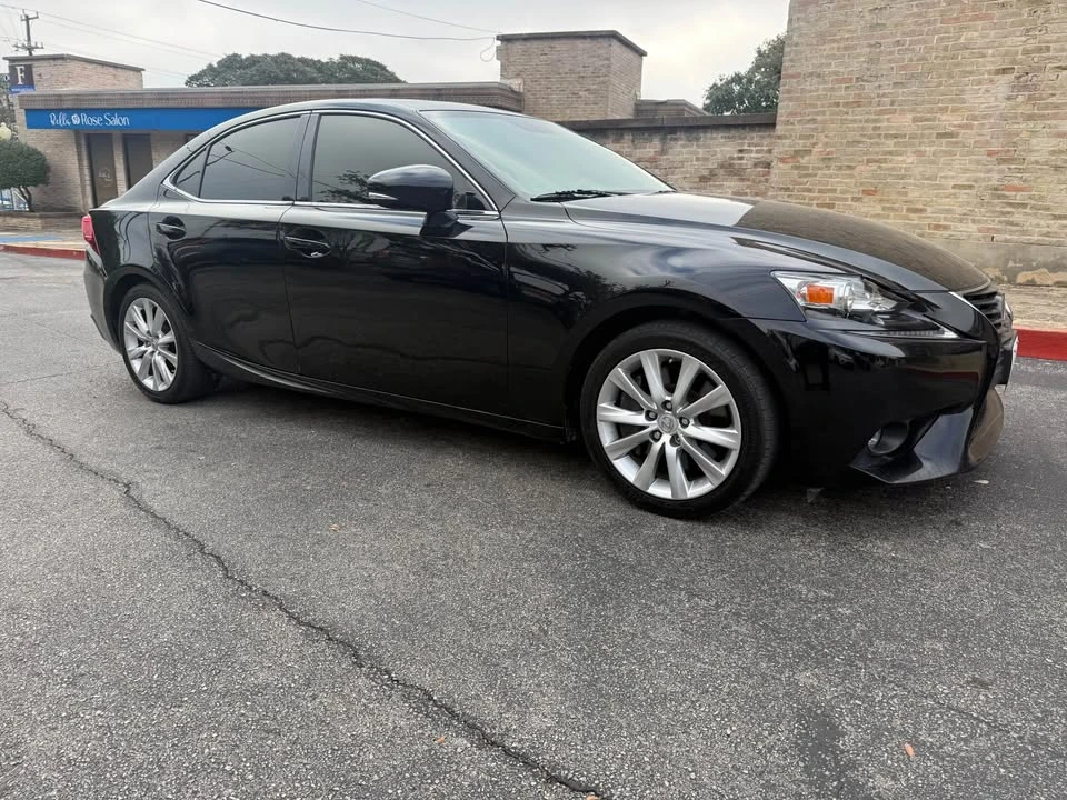 2016 Lexus IS 3rd Gen - Image 16 of 20