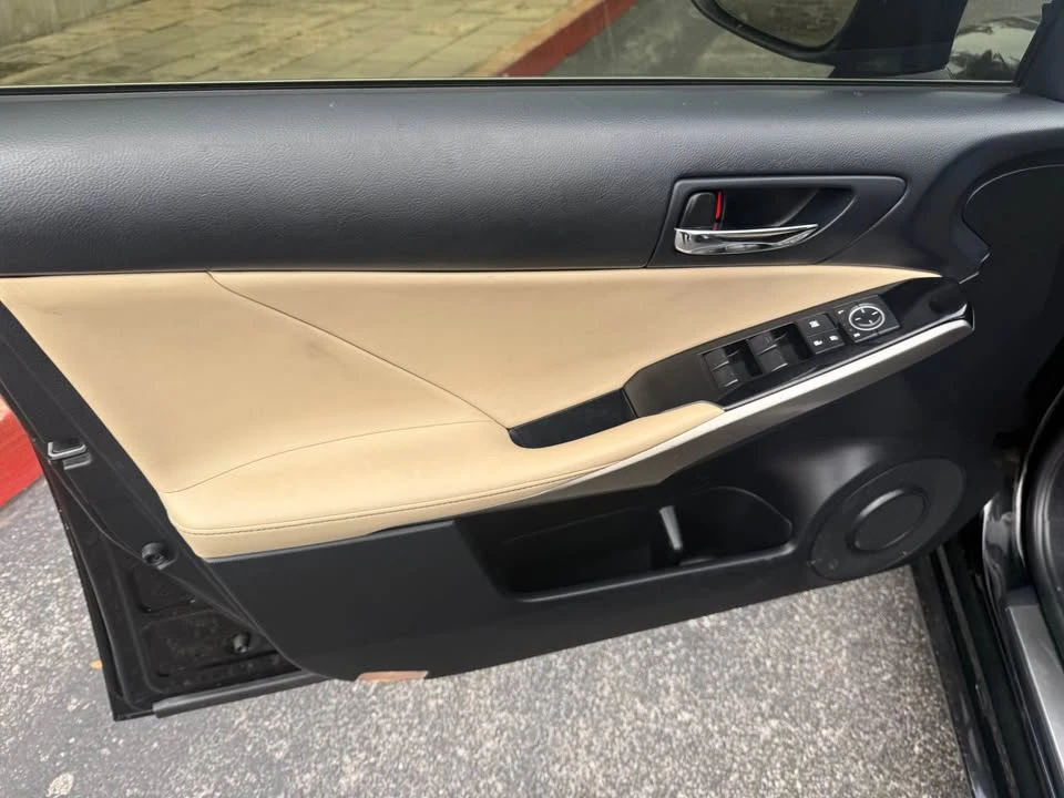 2016 Lexus IS 3rd Gen - Image 11 of 20