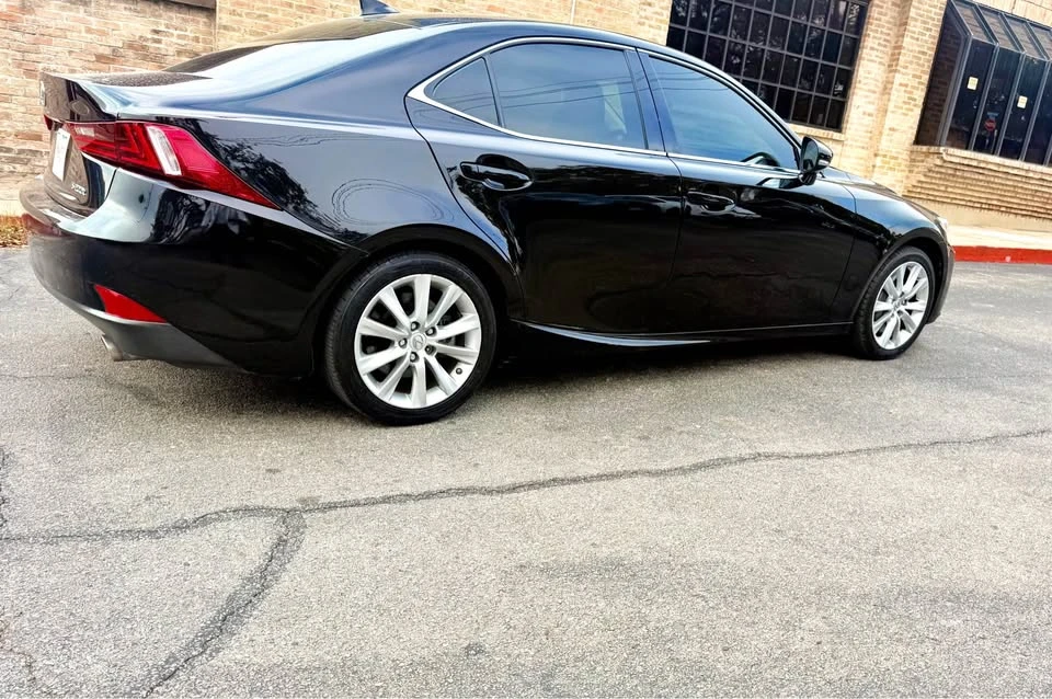 2016 Lexus IS 3rd Gen - Image 19 of 20