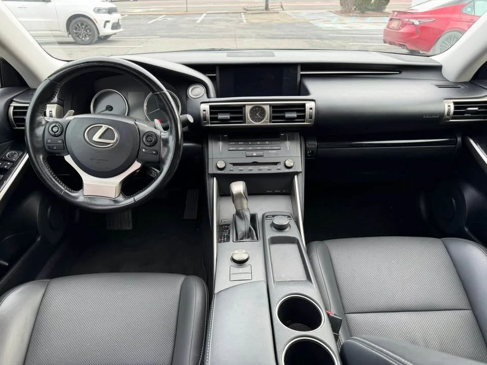 2016 Lexus IS 3rd Gen - Image 7 of 10