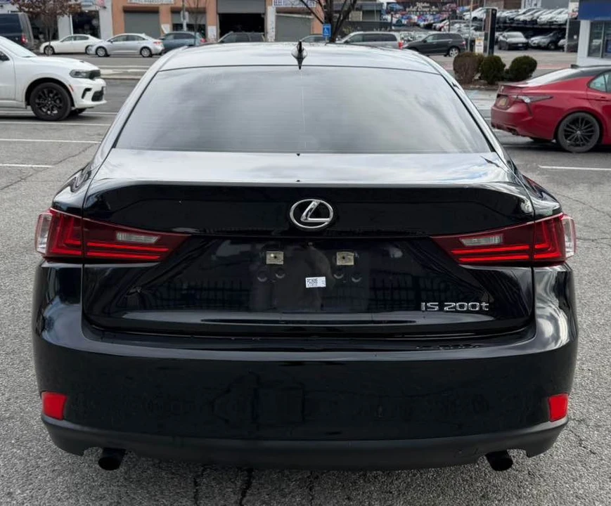 2016 Lexus IS 3rd Gen - Image 5 of 10