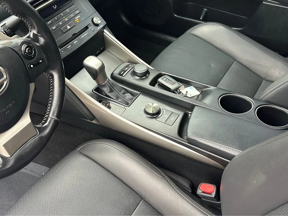2016 Lexus IS 3rd Gen - Image 18 of 18