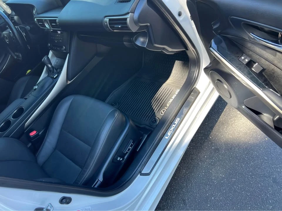 2016 Lexus IS 3rd Gen - Image 10 of 12