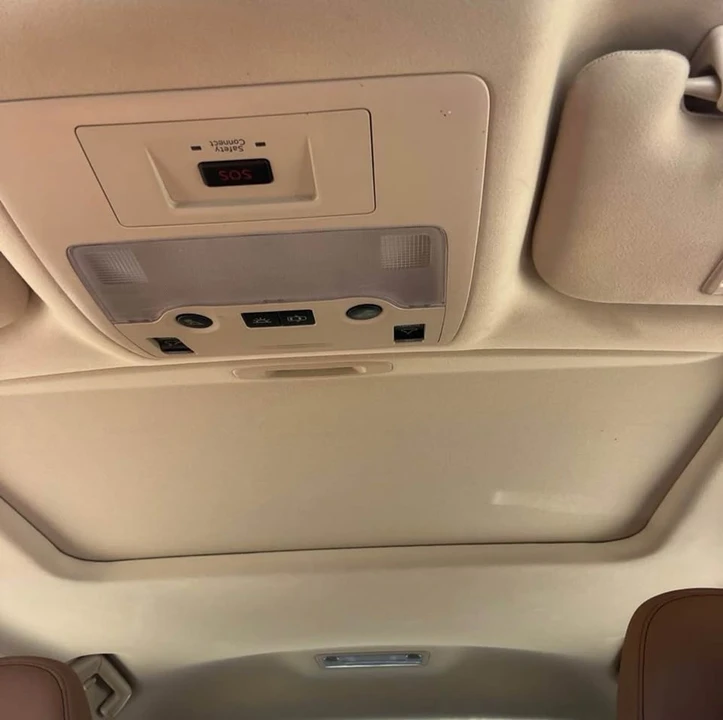 2016 Lexus IS 3rd Gen - Image 18 of 20
