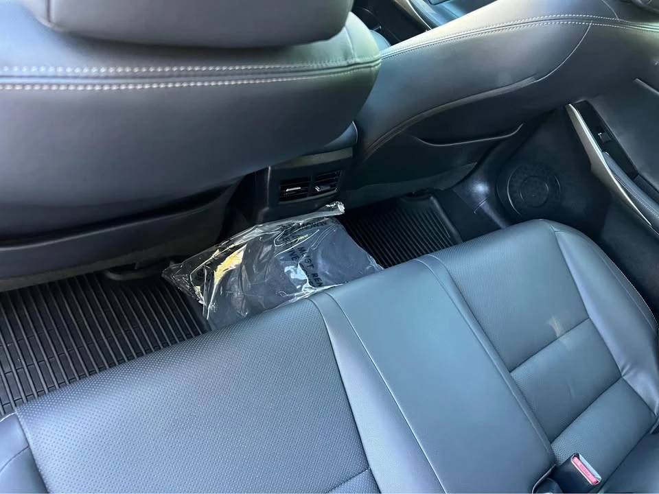 2016 Lexus IS 3rd Gen - Image 8 of 12