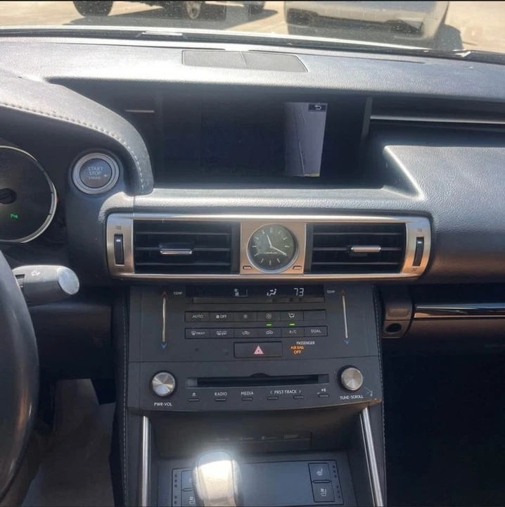 2016 Lexus IS 3rd Gen - Image 16 of 20
