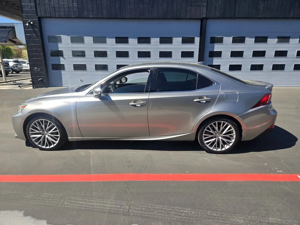 2016 Lexus IS 3rd Gen - Image 8 of 10