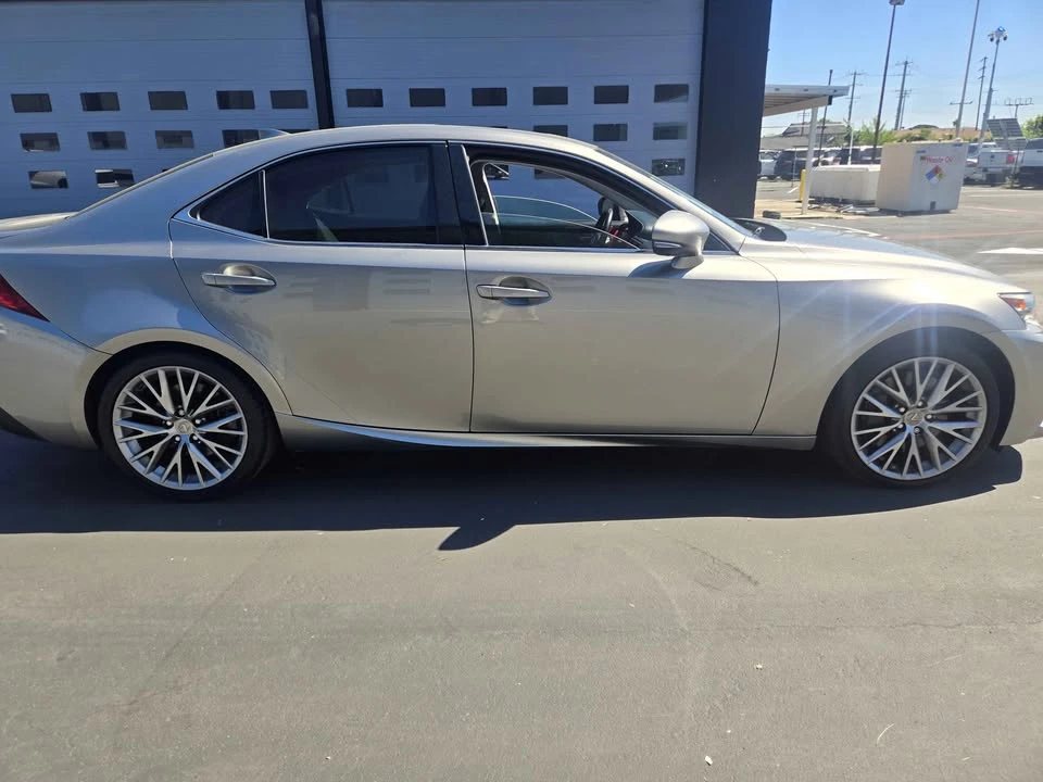 2016 Lexus IS 3rd Gen - Image 5 of 10