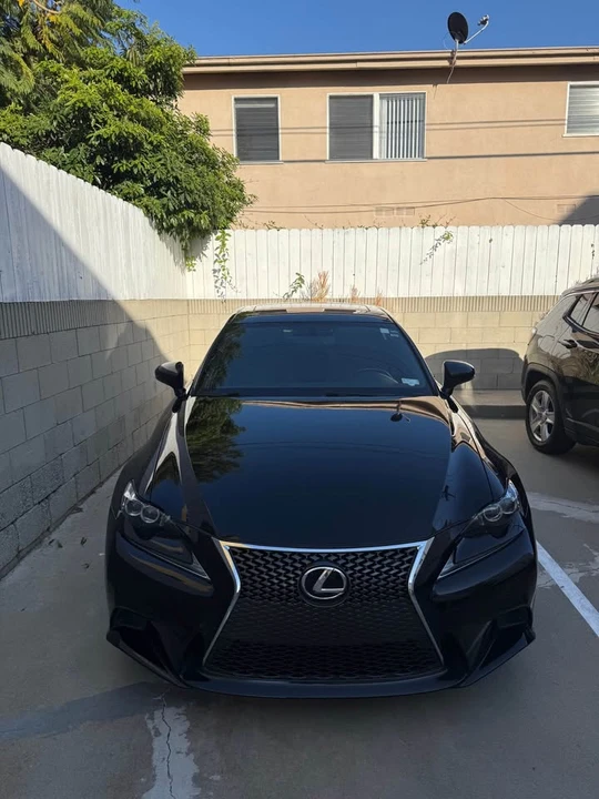 2016 Lexus IS 3rd Gen - Image 5 of 16