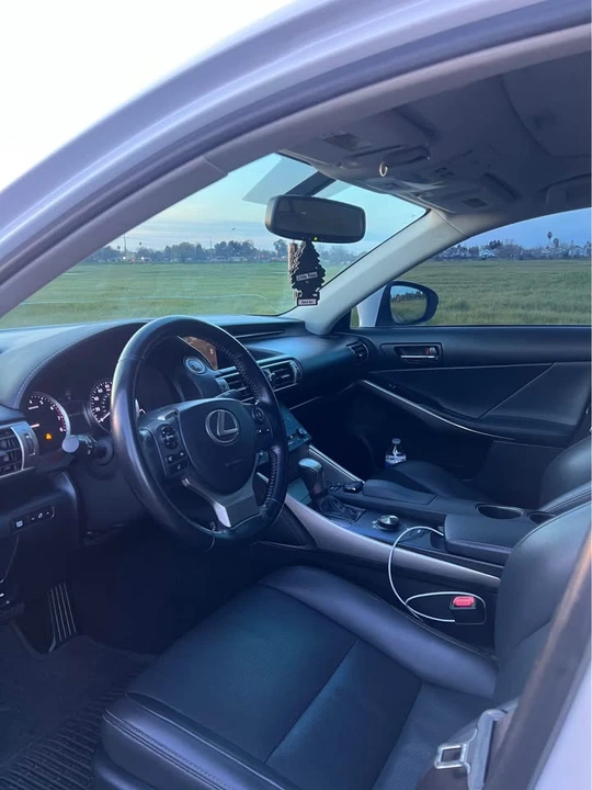 2016 Lexus IS 3rd Gen - Image 6 of 8