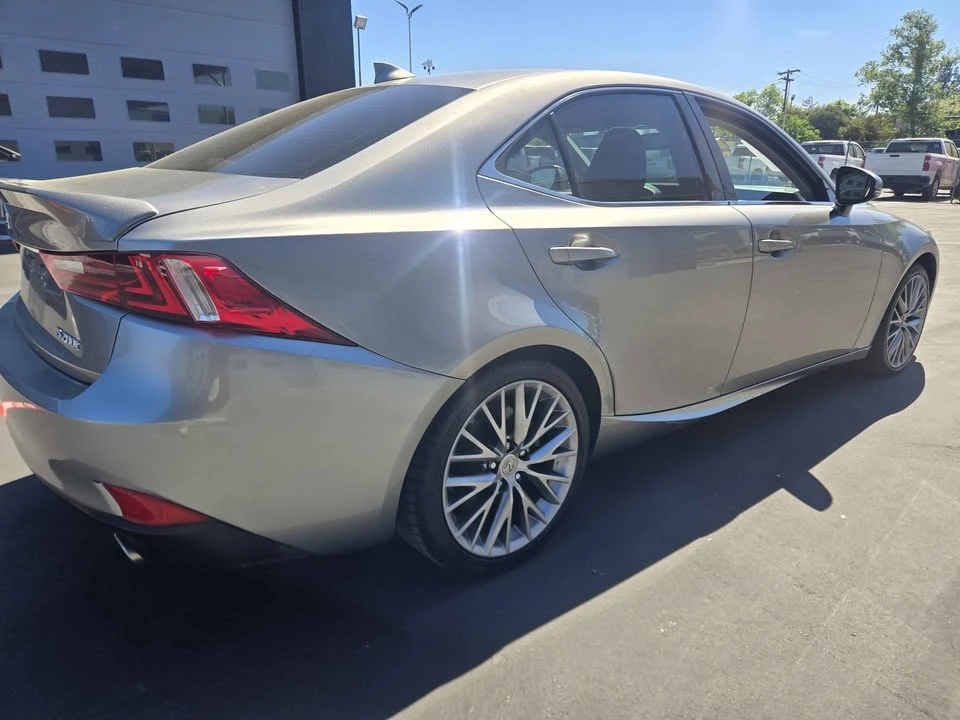 2016 Lexus IS 3rd Gen - Image 4 of 10