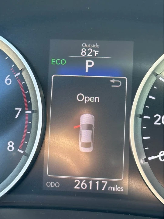 2016 Lexus IS 3rd Gen - Image 13 of 15
