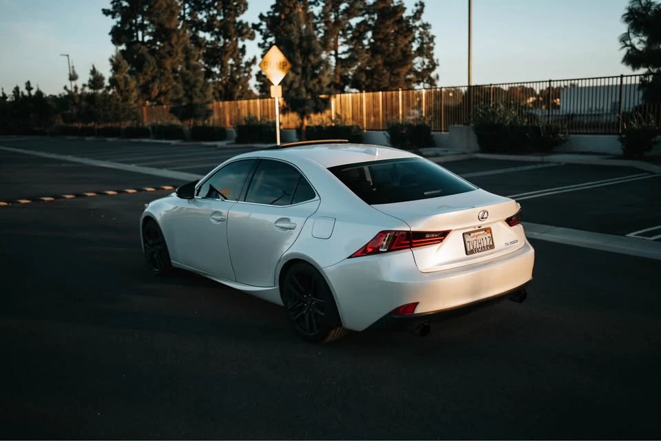 2016 Lexus IS 3rd Gen - Image 4 of 13