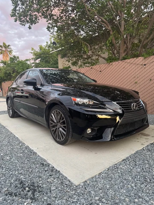 2016 Lexus IS 3rd Gen - Image 4 of 11