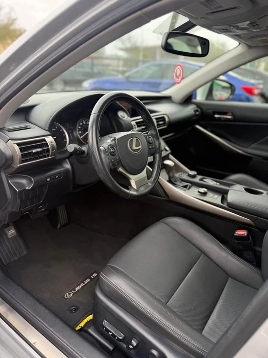 2016 Lexus IS 3rd Gen - Image 5 of 9