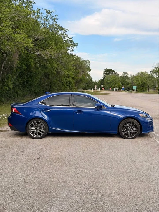 2016 Lexus IS 3rd Gen - Image 4 of 11