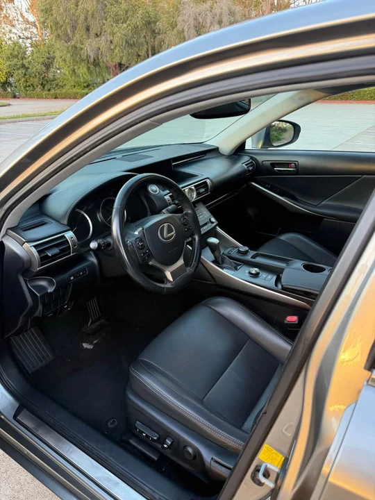 2016 Lexus IS 3rd Gen - Image 7 of 12