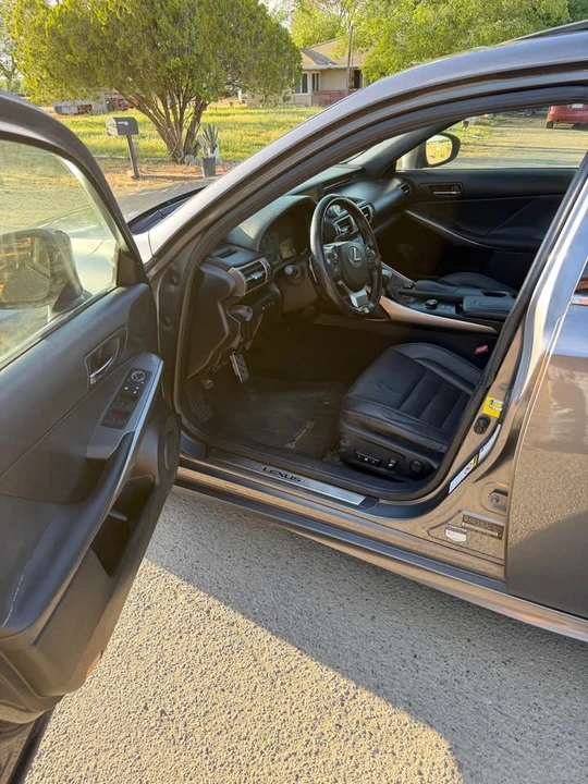 2016 Lexus IS 3rd Gen - Image 4 of 7