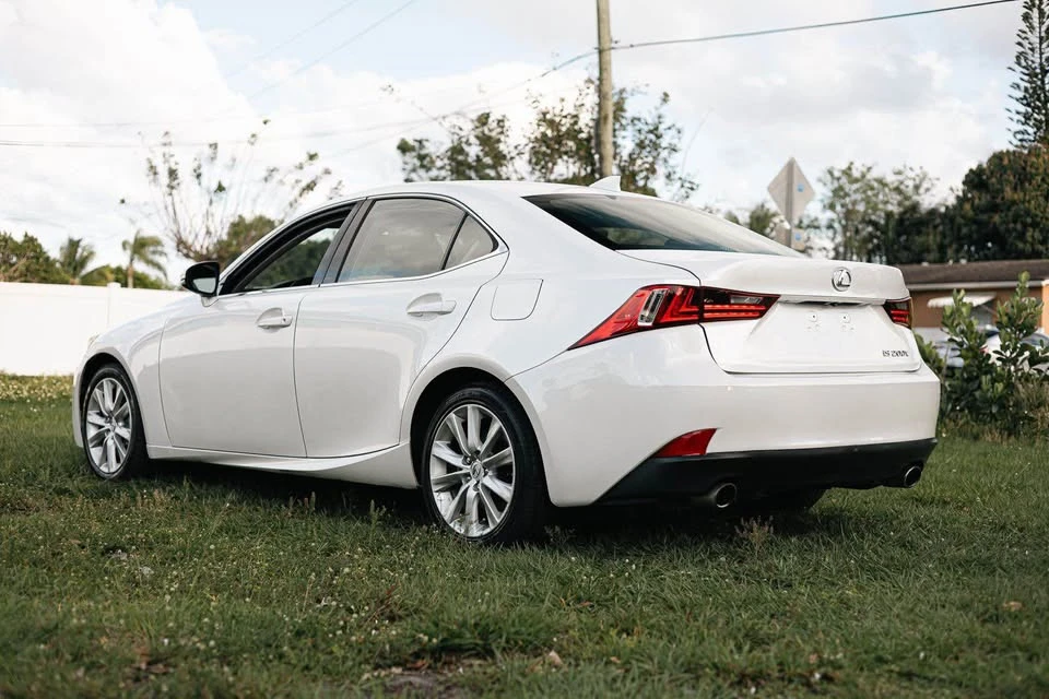 2016 Lexus IS 3rd Gen - Image 4 of 8