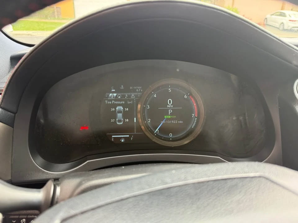 2016 Lexus IS 3rd Gen - Image 9 of 18