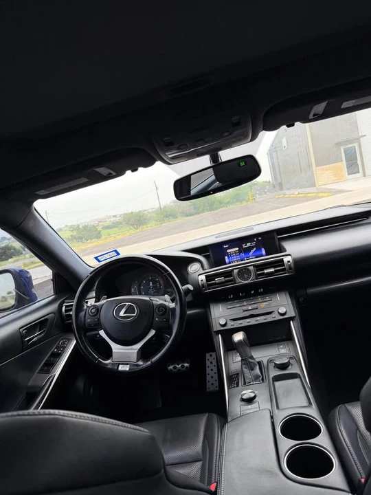 2016 Lexus IS 3rd Gen - Image 8 of 12