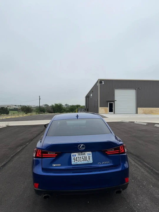 2016 Lexus IS 3rd Gen - Image 7 of 12