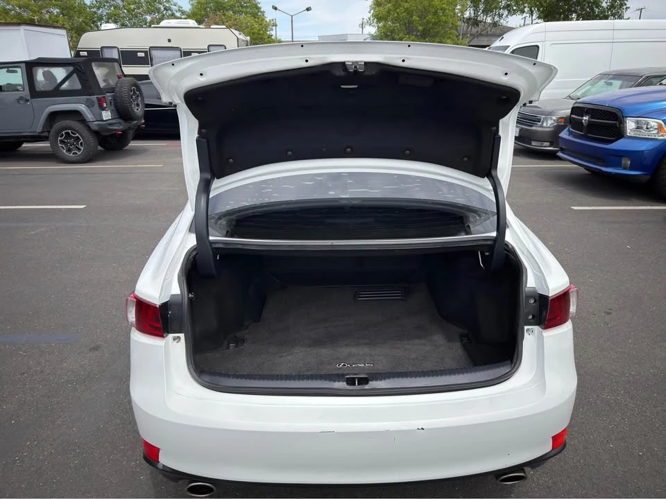 2016 Lexus IS 3rd Gen - Image 5 of 18
