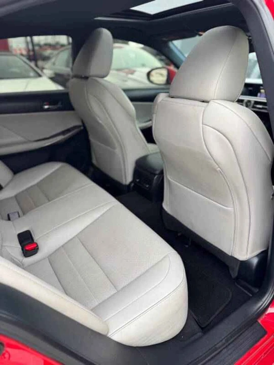2016 Lexus IS 3rd Gen - Image 18 of 20