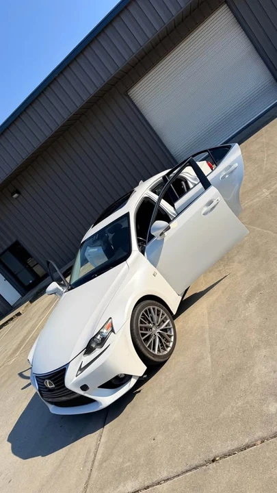 2016 Lexus IS 3rd Gen - Image 8 of 10