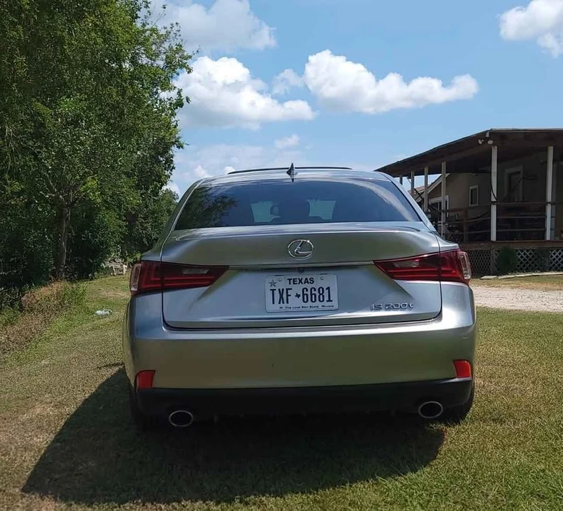 2016 Lexus IS 3rd Gen - Image 9 of 10