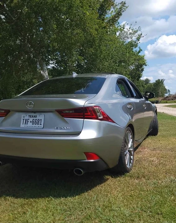2016 Lexus IS 3rd Gen - Image 8 of 10