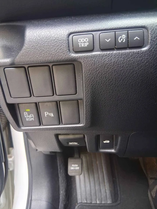 2016 Lexus IS 3rd Gen - Image 7 of 20