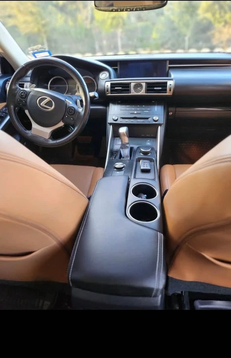 2016 Lexus IS 3rd Gen - Image 11 of 13