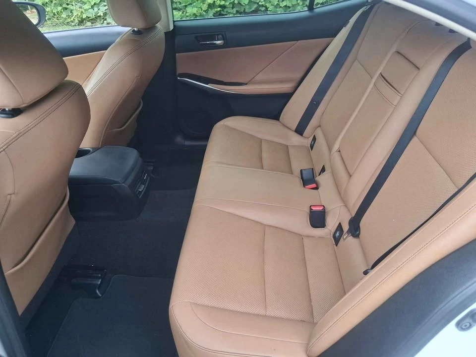 2016 Lexus IS 3rd Gen - Image 16 of 20