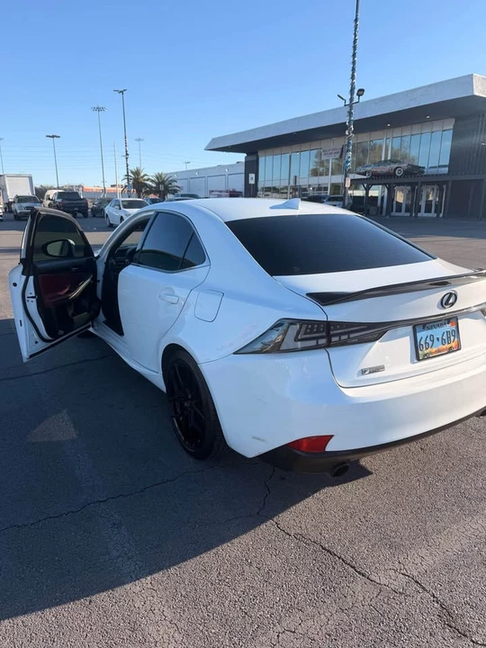 2016 Lexus IS 3rd Gen - Image 4 of 8