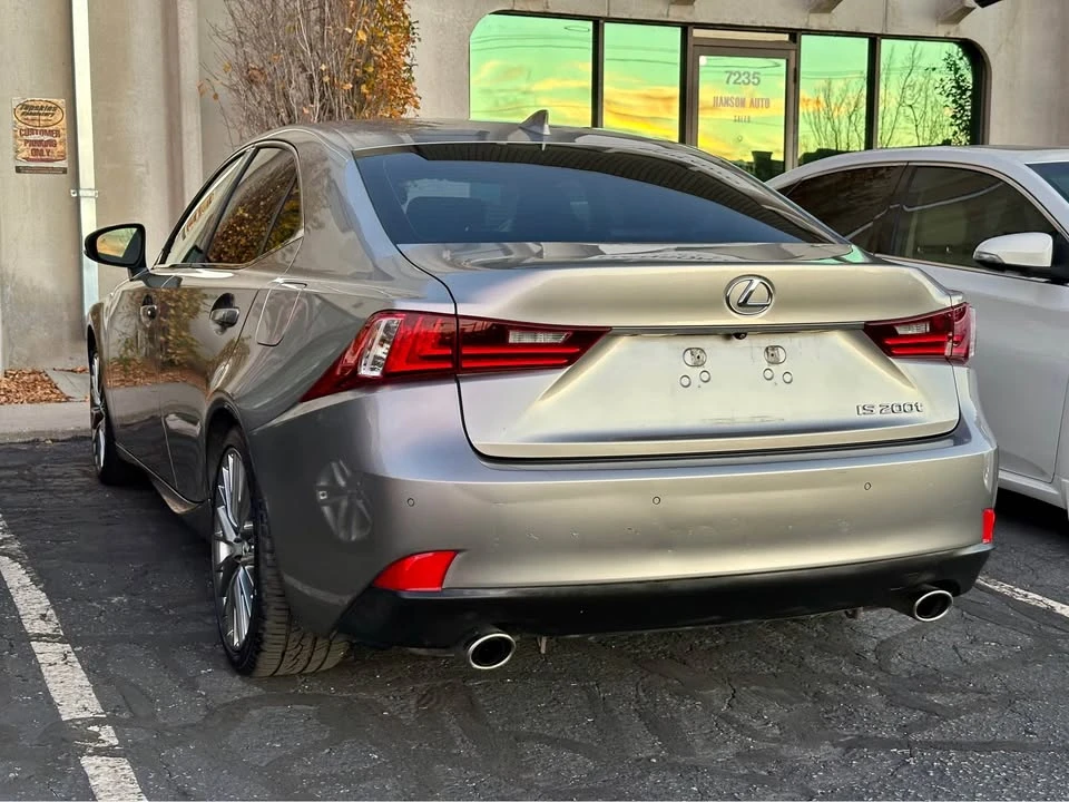 2016 Lexus IS 3rd Gen - Image 8 of 20