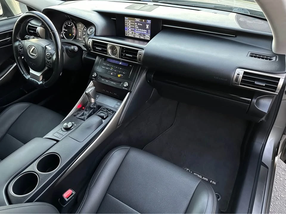 2016 Lexus IS 3rd Gen - Image 17 of 20