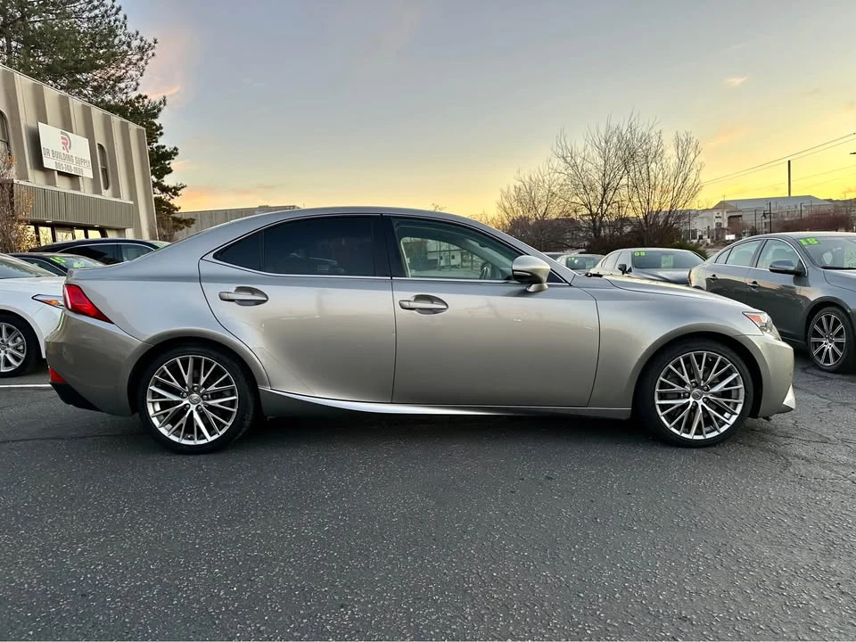 2016 Lexus IS 3rd Gen - Image 4 of 20